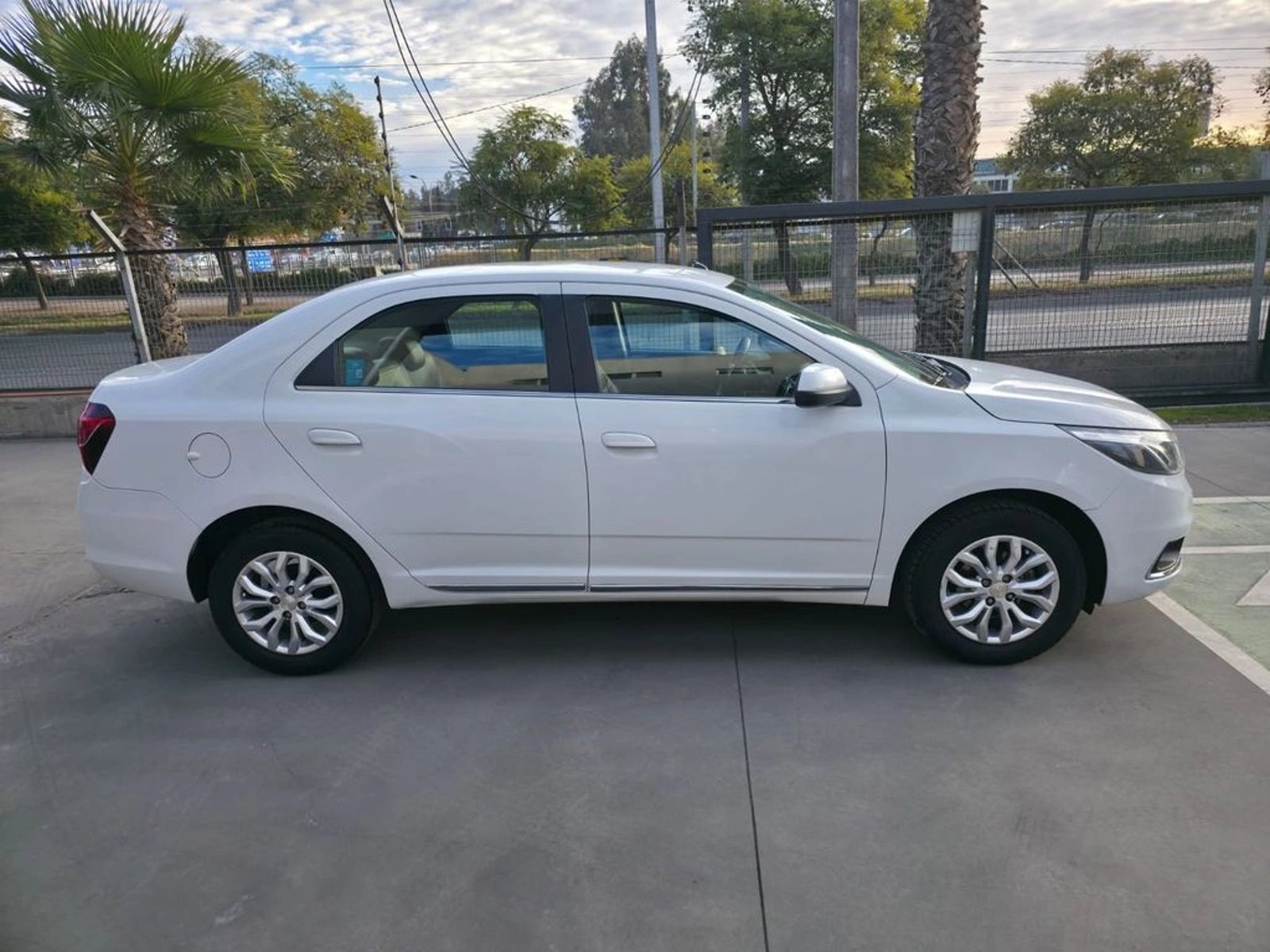 CHEVROLET COBALT LTZ 1.8 MT 2018 - Foto 4 de 20