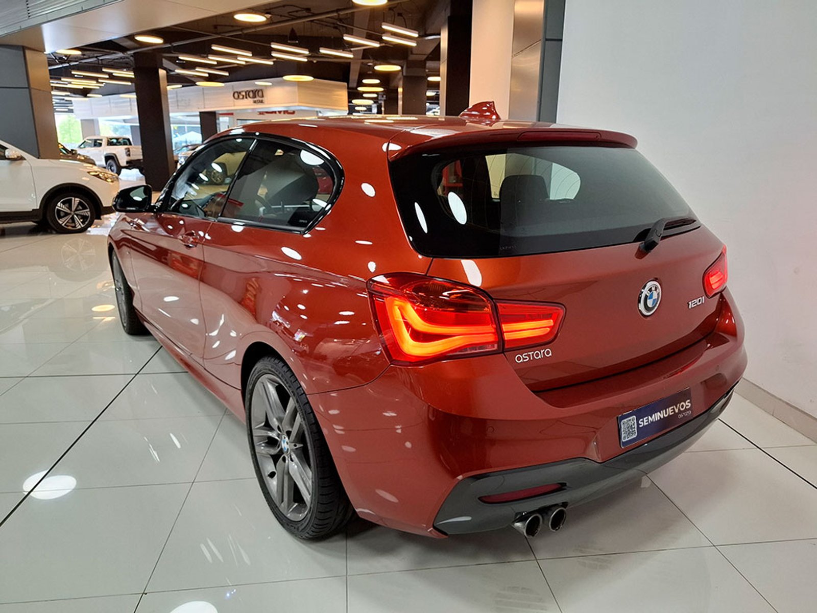 BMW 120 2.0T AT 3P M SPORT 2019 - Foto 4 de 20