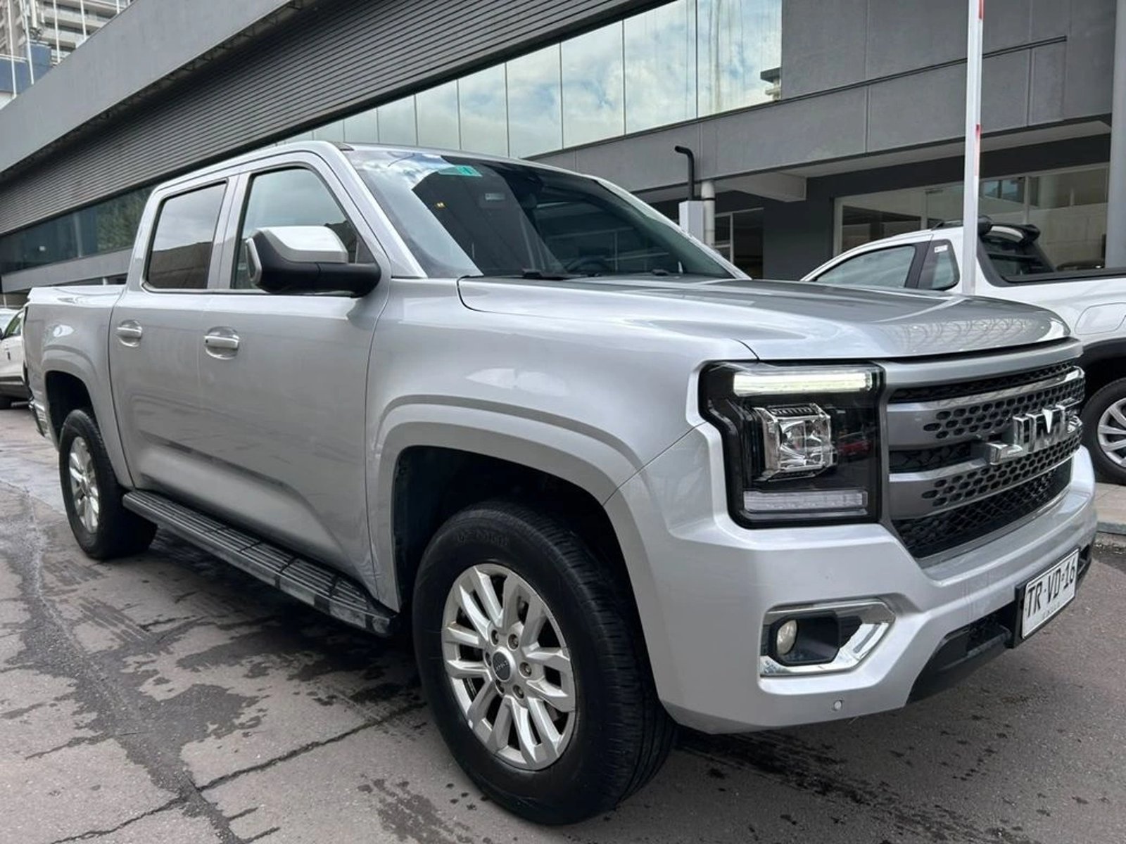 JMC GRAND AVENUE 4X4 2.3 AUT 2024 - Foto 3 de 16