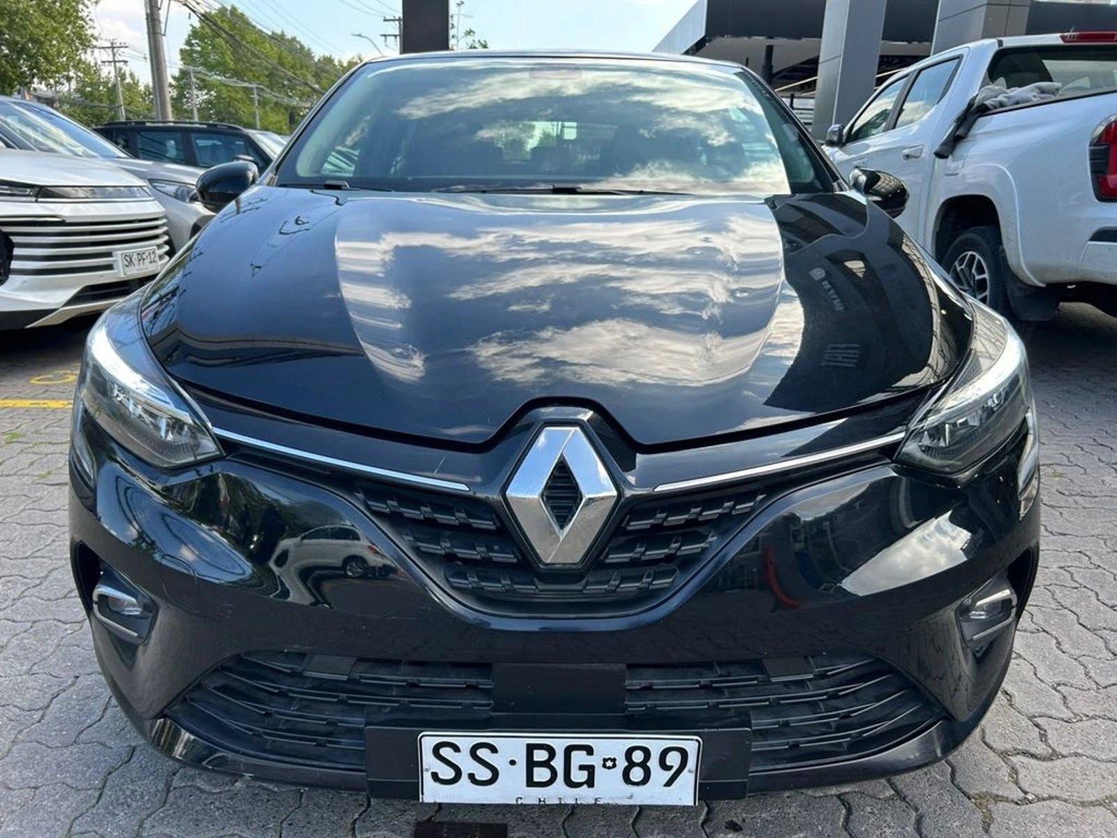 Renault CLIO 1.0T ZEN 4X2 MT 5P 2023 - Foto 2 de 16