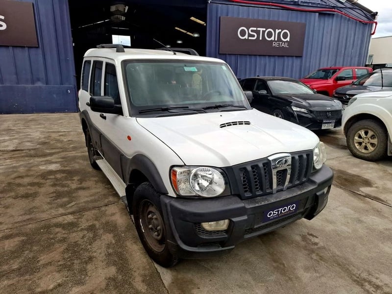 Mahindra SCORPIO 2.2 CRDE DIESEL 4X2 MT 5P 2019 - Imagen 3 de 11