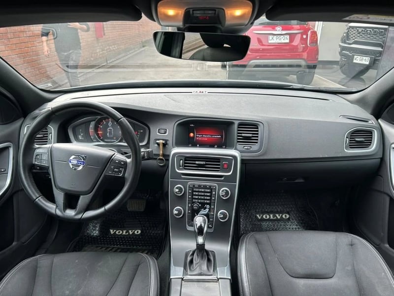 Volvo S60 T3 COMFORT AT 2019 - Imagen 10 de 16