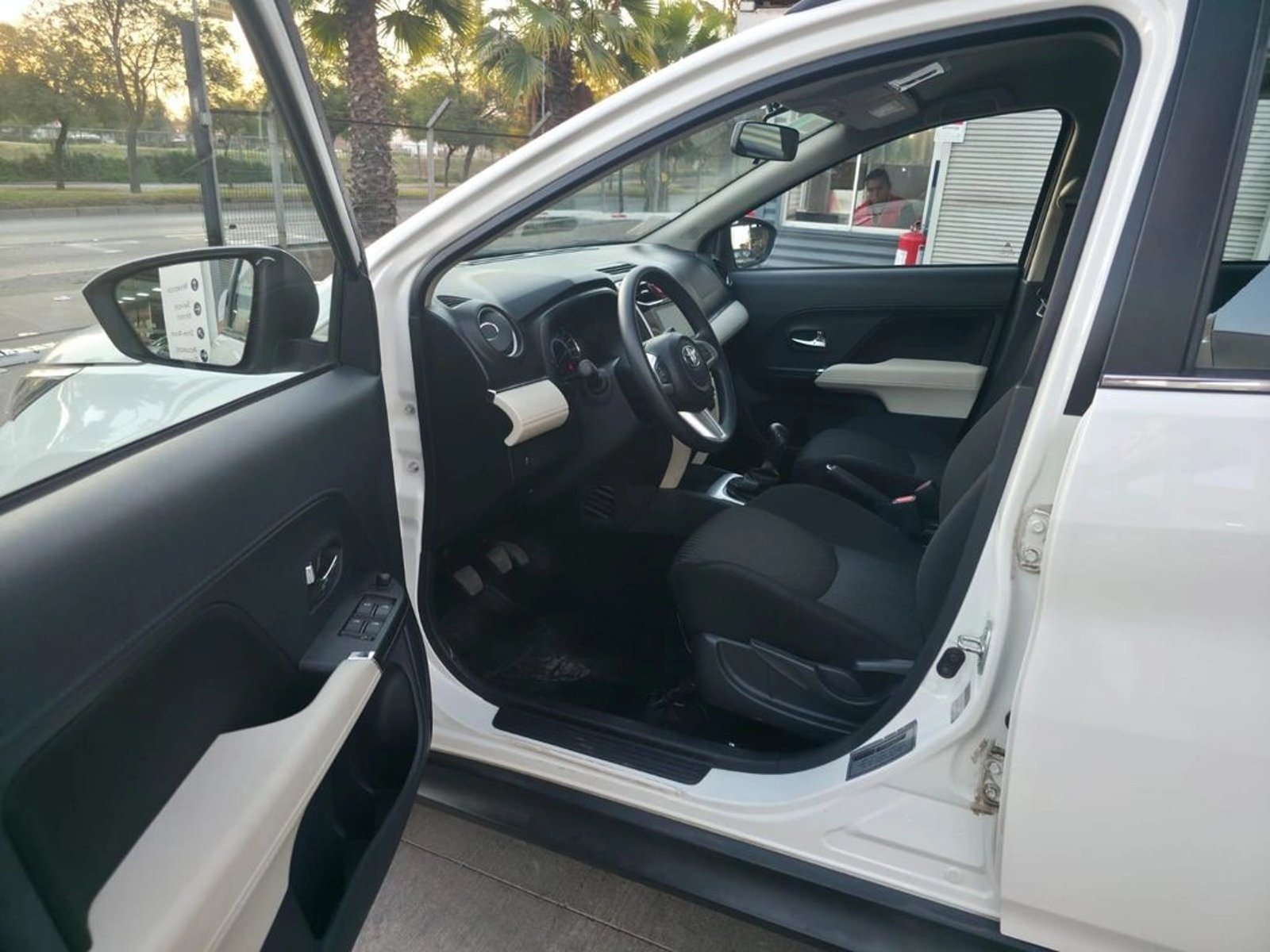 TOYOTA RUSH 2024 - Imagen 12 de 20