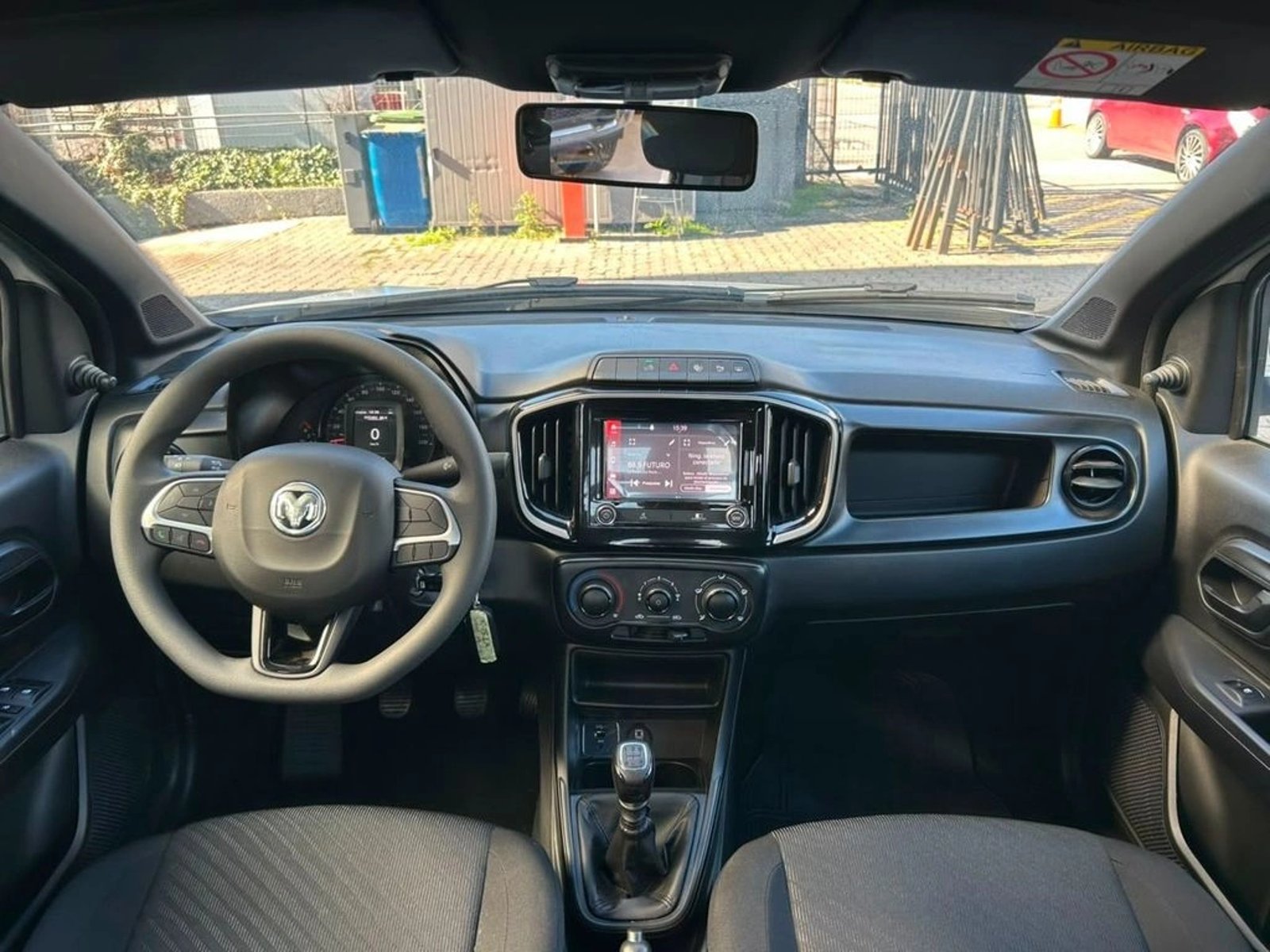 RAM 700 SLT 1.3 MT 2026 - Imagen 9 de 17
