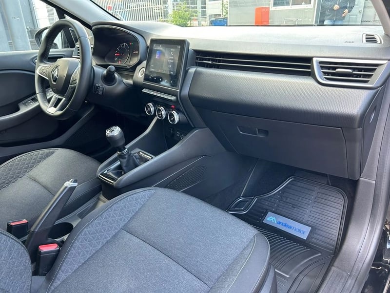 Renault CLIO 1.0T ZEN 4X2 MT 5P 2023 - Imagen 7 de 16
