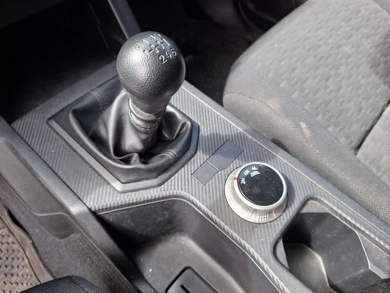 Mitsubishi L200 KATANA XRT 4X4 2.4 2024 - Imagen 18 de 20