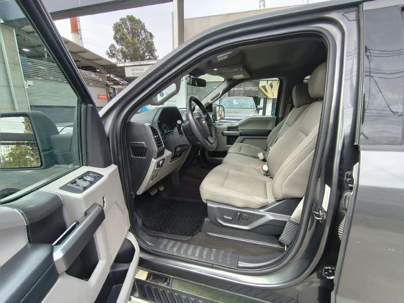 Ford F-150 XLT 4X4 5.0 2021 - Imagen 10 de 20