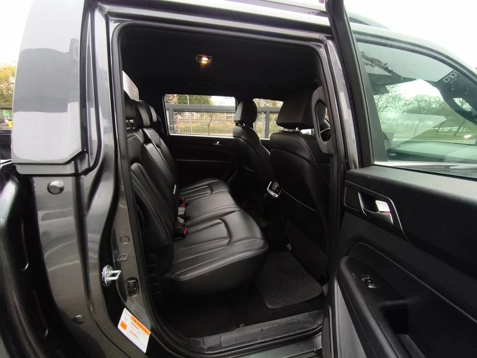 SsangYong GRAND MUSSO LIMITED 2.2 AT 4X4 DSL 2025 - Imagen 13 de 20