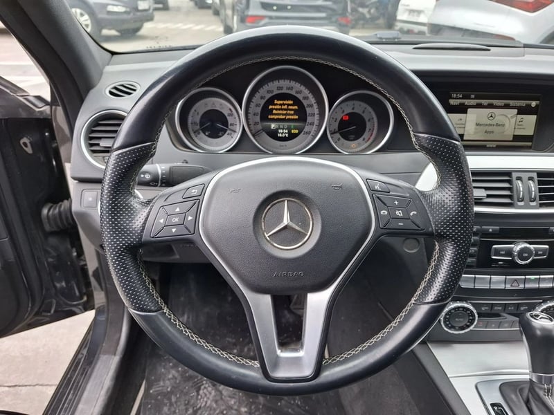 Mercedes-Benz C 250 1.8 4X2 AT 4P 2015 - Imagen 14 de 20