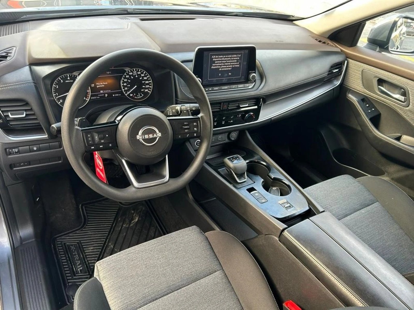 NISSAN X-TRAIL 2023 - Imagen 10 de 17