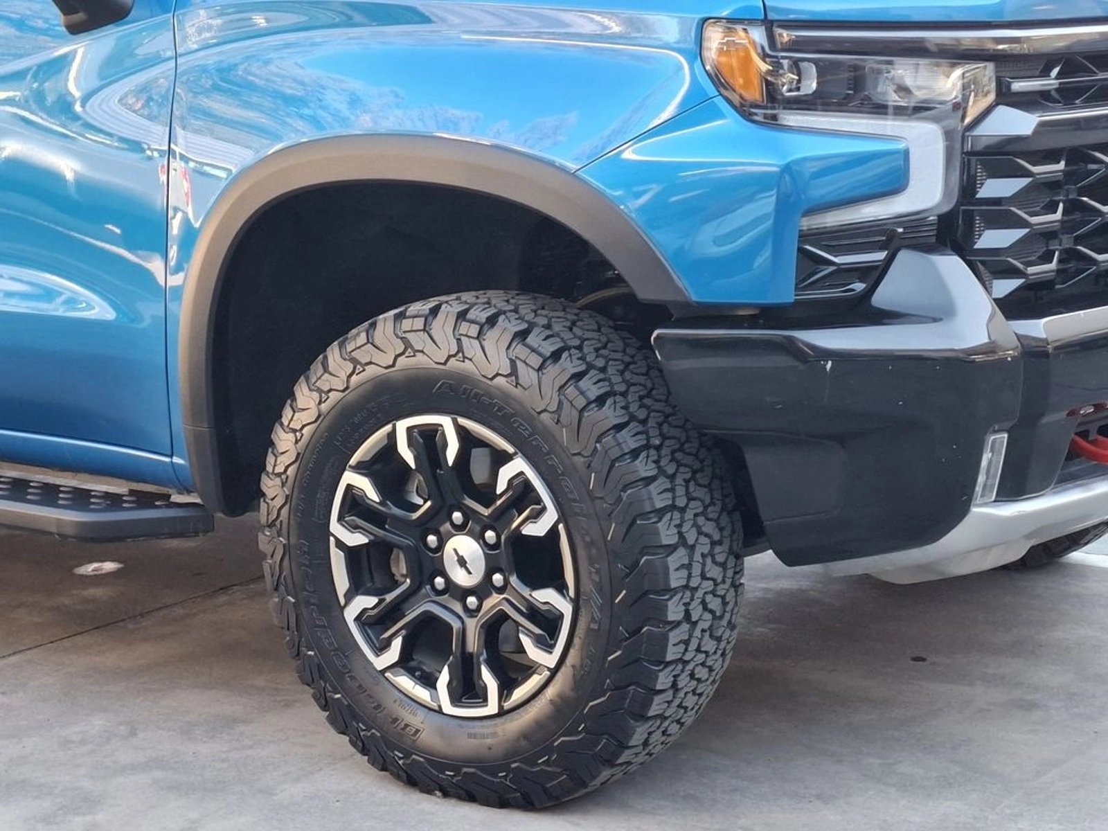 Chevrolet SILVERADO 6.2 ZR2 4X4 AT 4P 2024 - Imagen 5 de 20