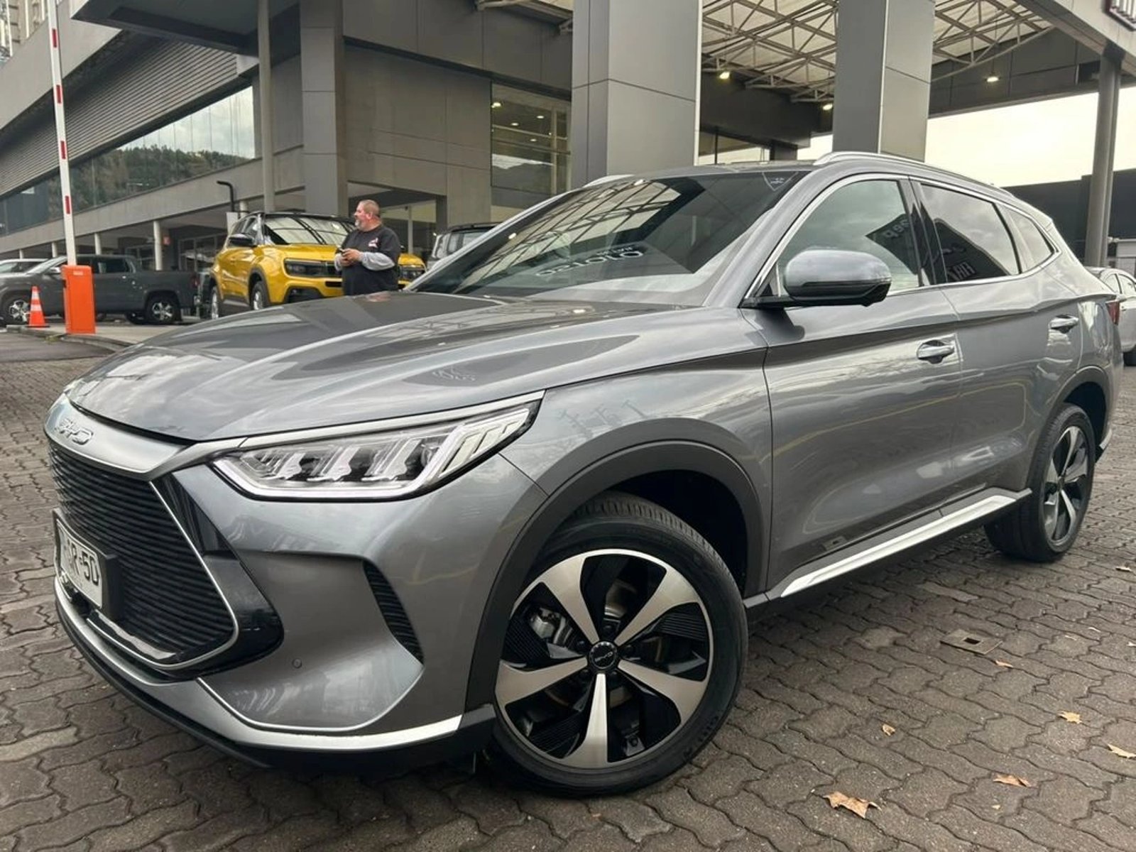 BYD SONG PLUS 1.5 GS AT 4X2 HIBRIDO 2024 - Foto 2 de 16