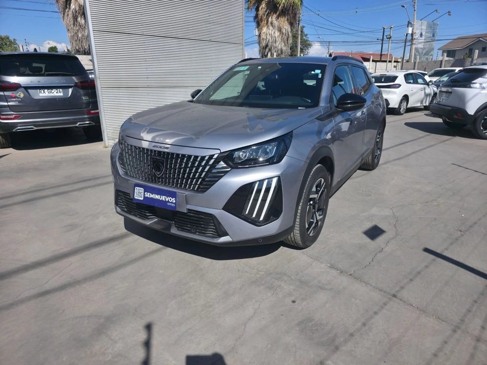 Peugeot 2008 ALLURE 130 1.2 AUT 2024 - Foto 2 de 20