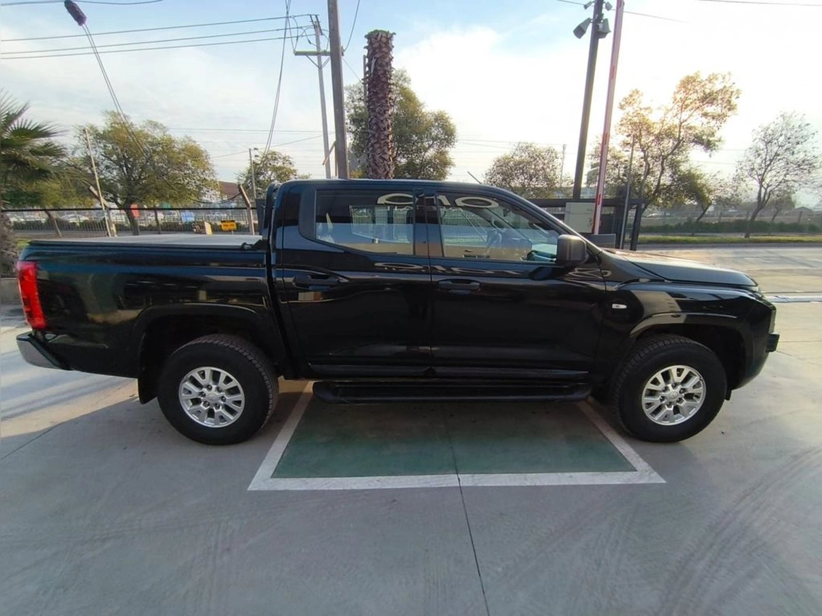 Mitsubishi L200 WORK XR 2.4 4X2 MT 2025 - Foto 5 de 20
