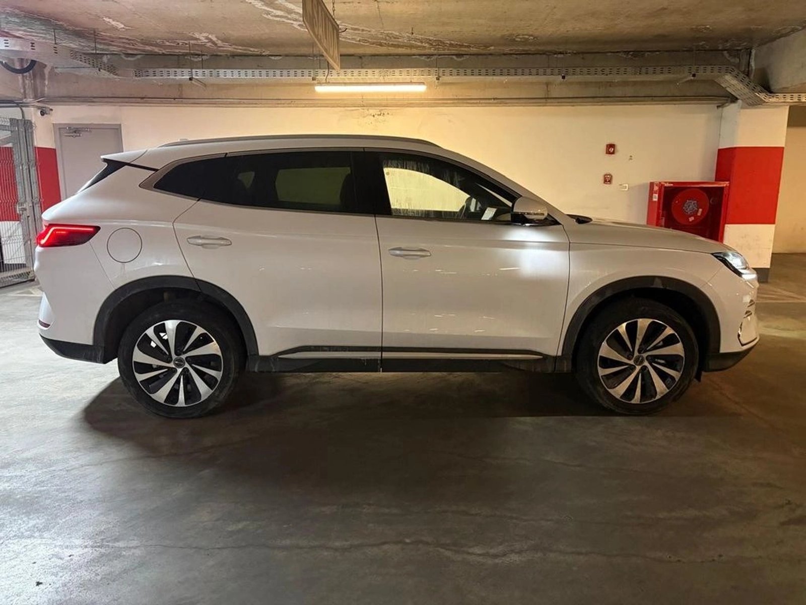 BYD SONG PLUS GX 1.5 AUT HIBRIDO 2024 - Foto 4 de 14