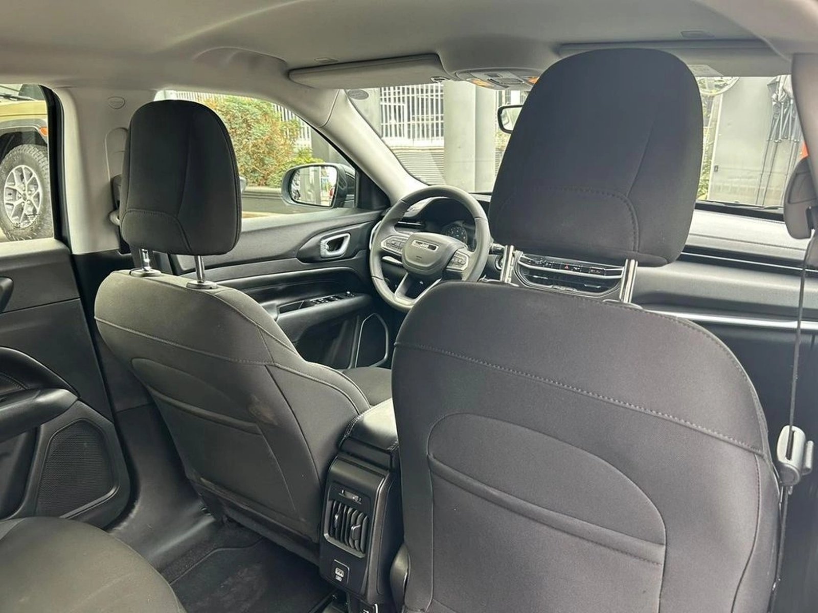 JEEP COMPASS 2023 - Imagen 12 de 17