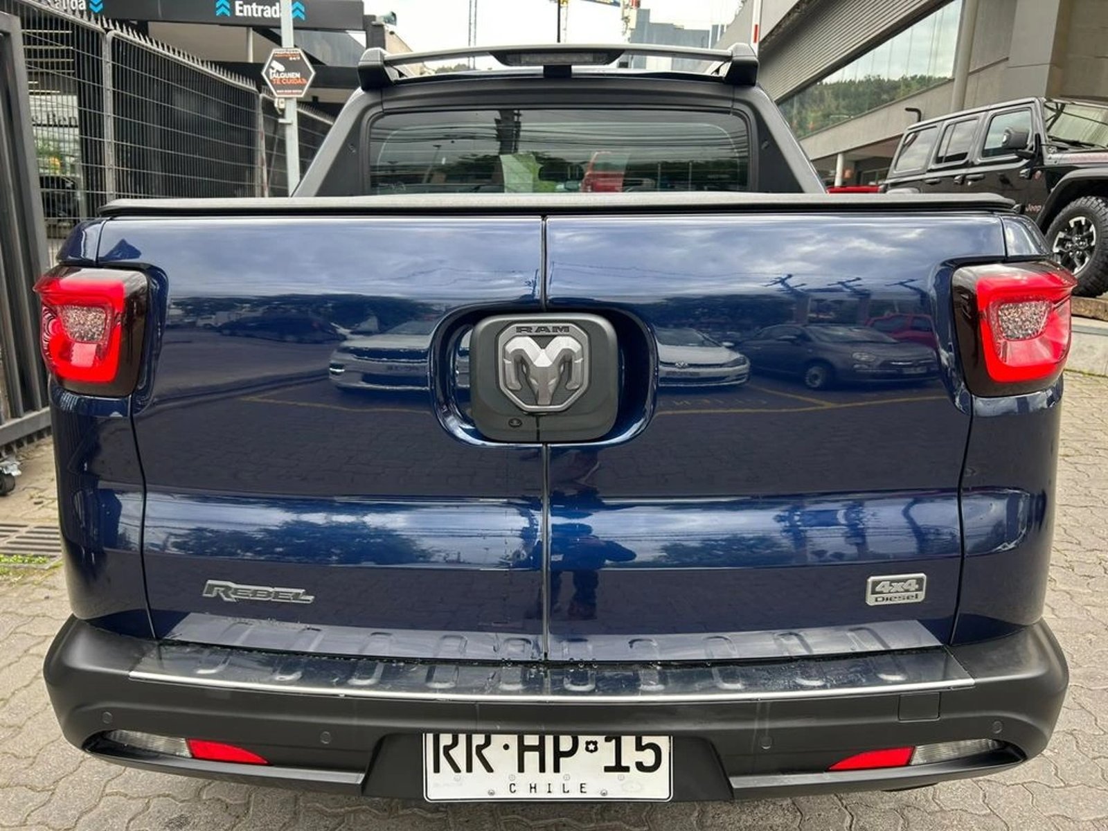 RAM 1000 2.0 REBEL DIESEL 4X4 DOB. CAB. AT 4P 2022 - Foto 5 de 16