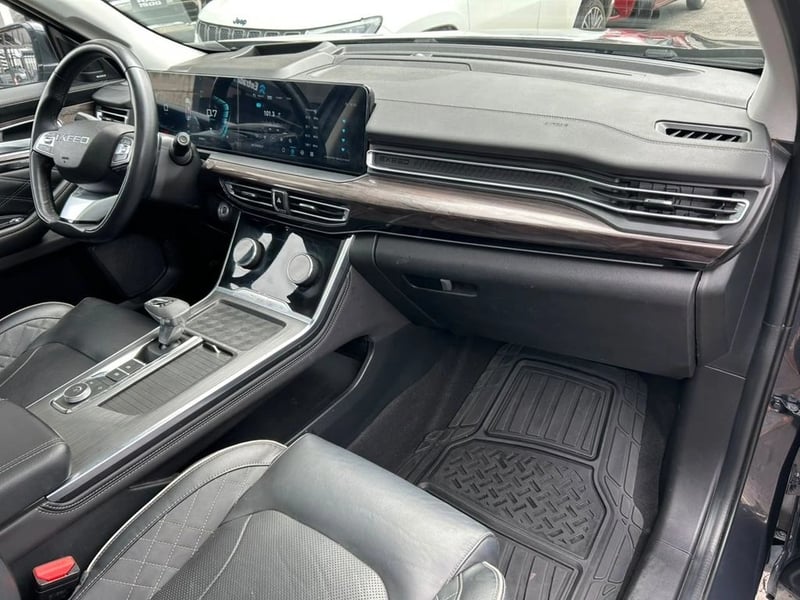 Exeed VX UNLIMITED AWD 2.0 TURBO DCT AUT 2023 - Imagen 9 de 17