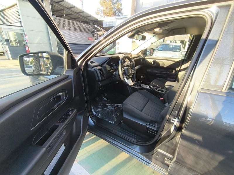 Mitsubishi L200 KATANA XRT 2.5 MT 4X4 2024 - Imagen 11 de 20