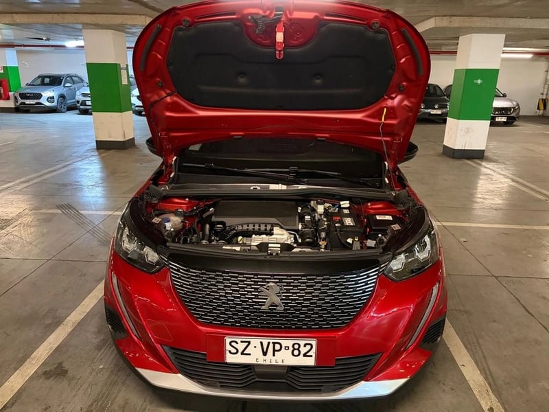 Peugeot 2008 ALLURE PACK 130 EAT8 1.2 AUT 2023 - Imagen 10 de 17