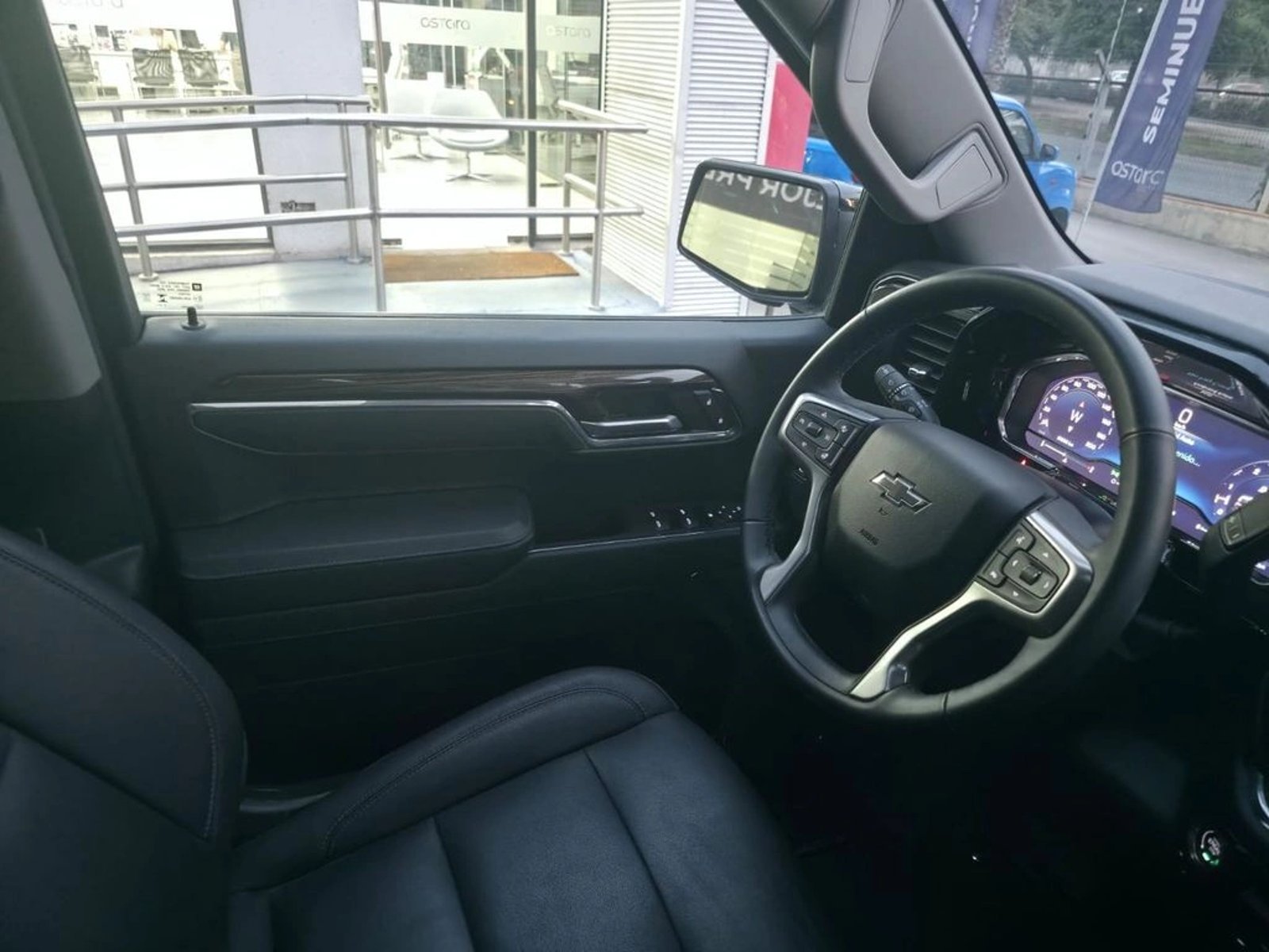 CHEVROLET SILVERADO SILVERADO LT AT10 4X4 5.3 AUT 2025 - Imagen 11 de 20