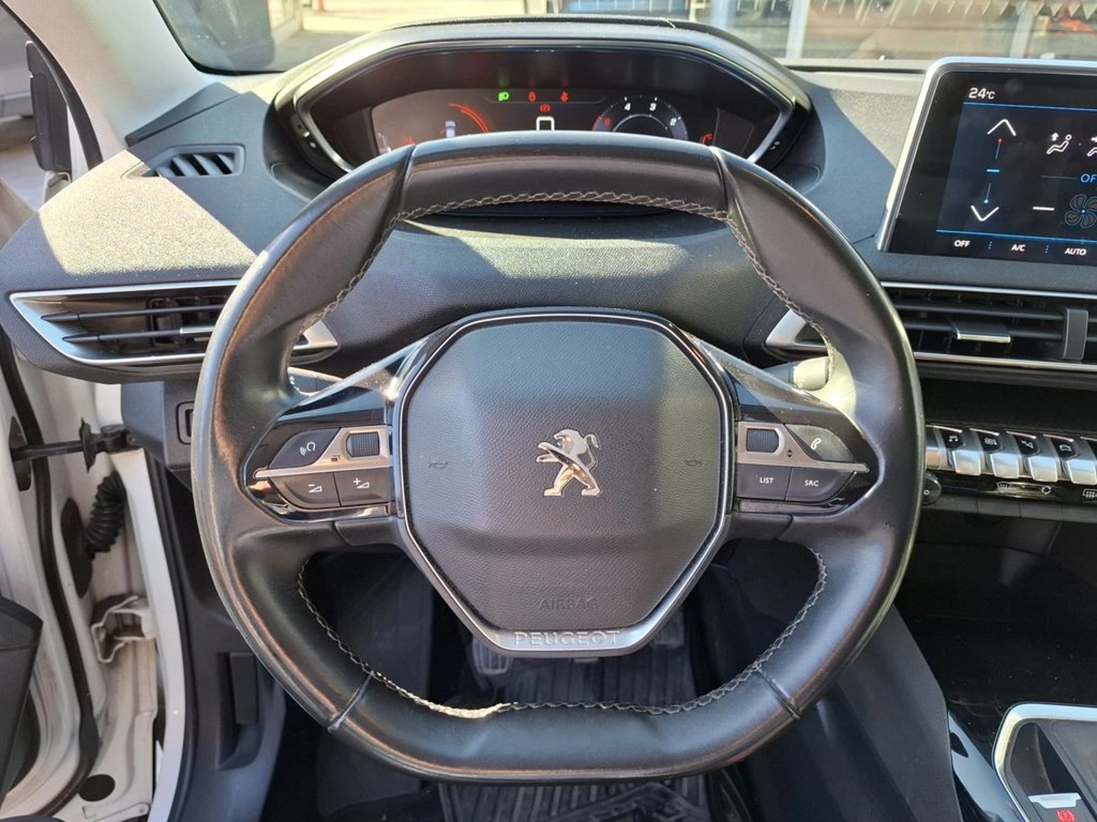Peugeot 3008 ACTIVE BLUEHDI 1.5 2019 - Imagen 16 de 20