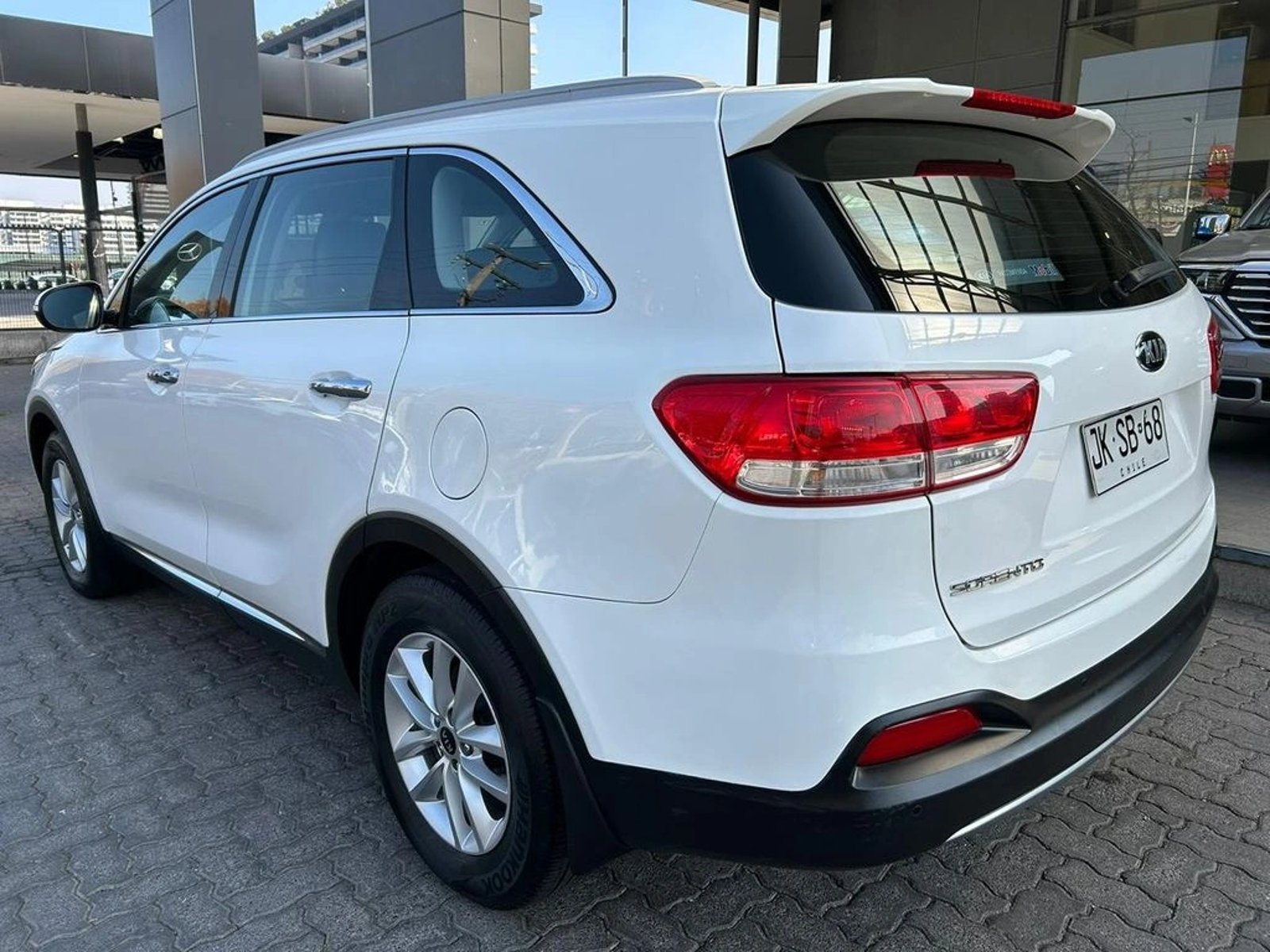 KIA SORENTO 2017 - Imagen 7 de 17