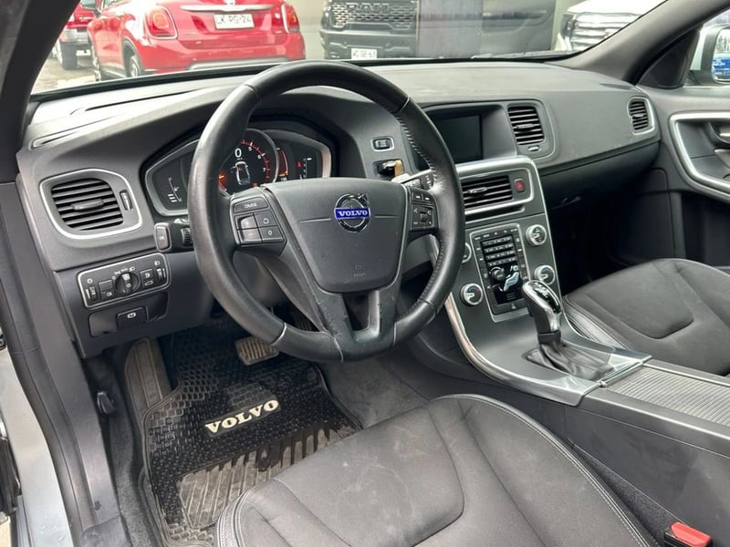Volvo S60 T3 COMFORT AT 2019 - Imagen 11 de 16