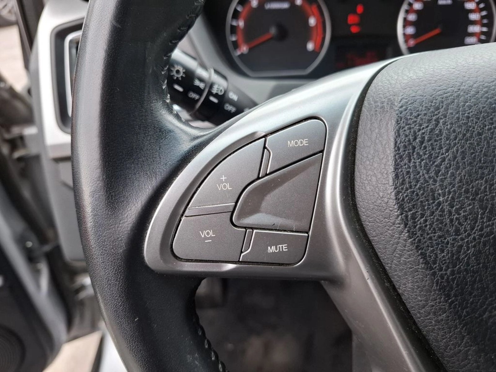 SSANGYONG ACTYON SPORTS MT 2.0 2017 - Imagen 15 de 20