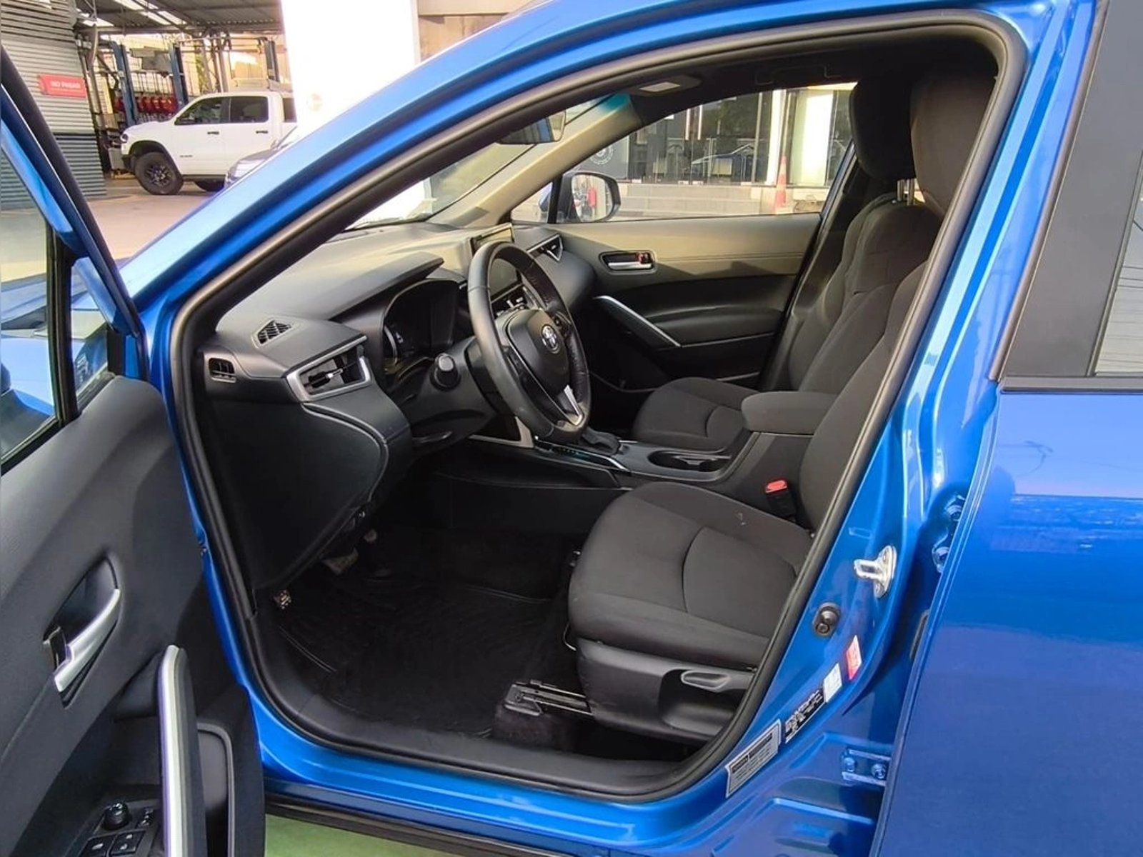 TOYOTA COROLLA CROSS COROLLA CROSS XEI CVT HEV 1.8 2024 - Imagen 12 de 20