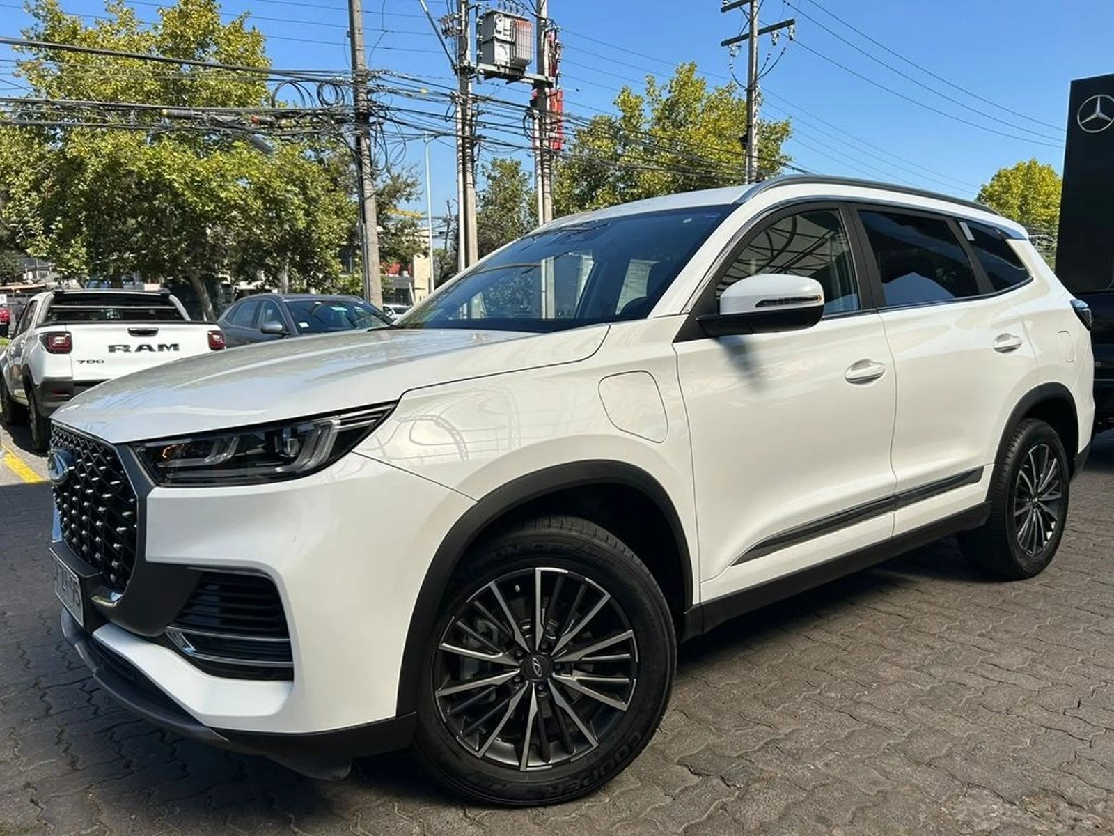 Chery TIGGO 8 PRO PRO MAX 1.5T HIBRIDO 2024 - Foto 2 de 17