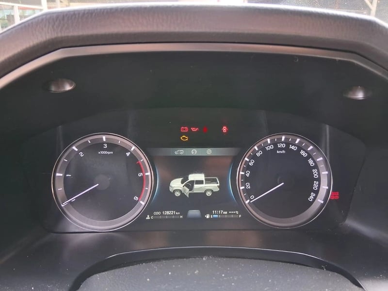 SsangYong GRAND MUSSO 2.2 GRAND LX TD DIESEL 2WD MT6 4P 2022 - Imagen 13 de 18