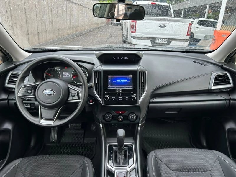 Subaru FORESTER 2.0 AWD CVT 2023 - Imagen 10 de 16