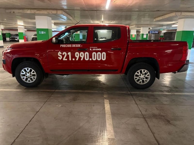 Mitsubishi L200 KATANA XRT 4X4 2.4 2024 - Imagen 8 de 16