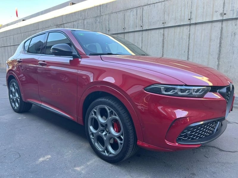Alfa Romeo TONALE 1.3 TRIBUTO PHEV HYBRID 4X4 AT 5P 2025 - Imagen 4 de 16