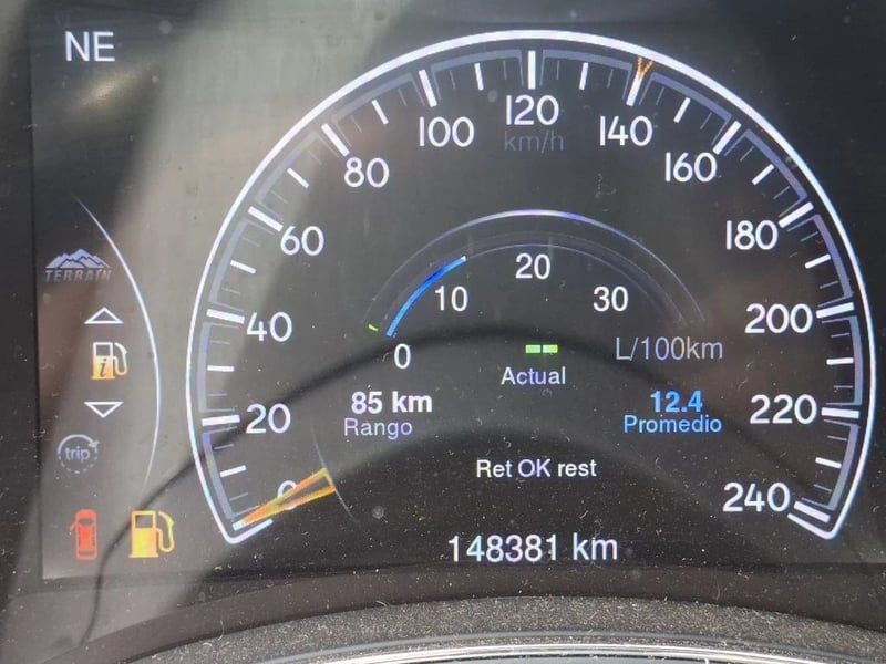 Jeep GRAND CHEROKEE 3.6 LIMITED AT 4X4 2015 - Imagen 16 de 20