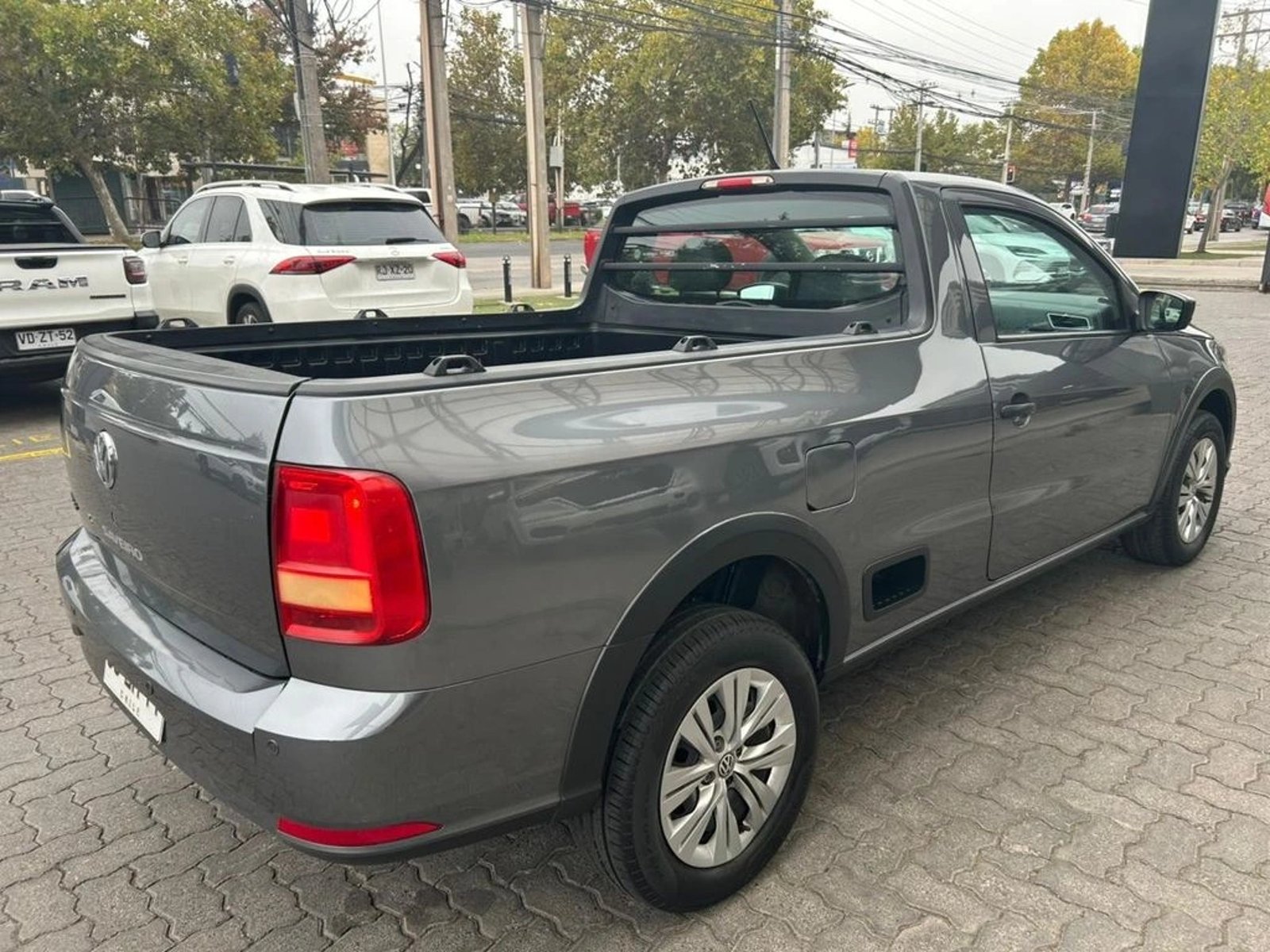 VOLKSWAGEN SAVEIRO 2023 - Imagen 7 de 15