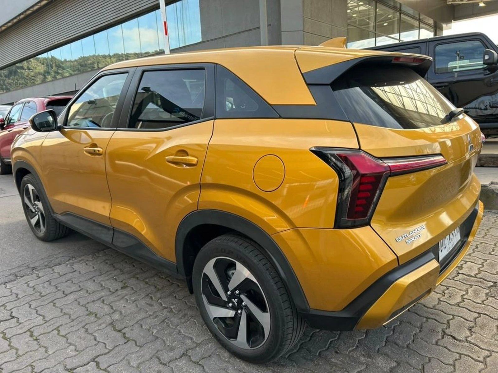 Mitsubishi OUTLANDER SPORT GLS 1.5 AUT 2025 - Foto 4 de 16
