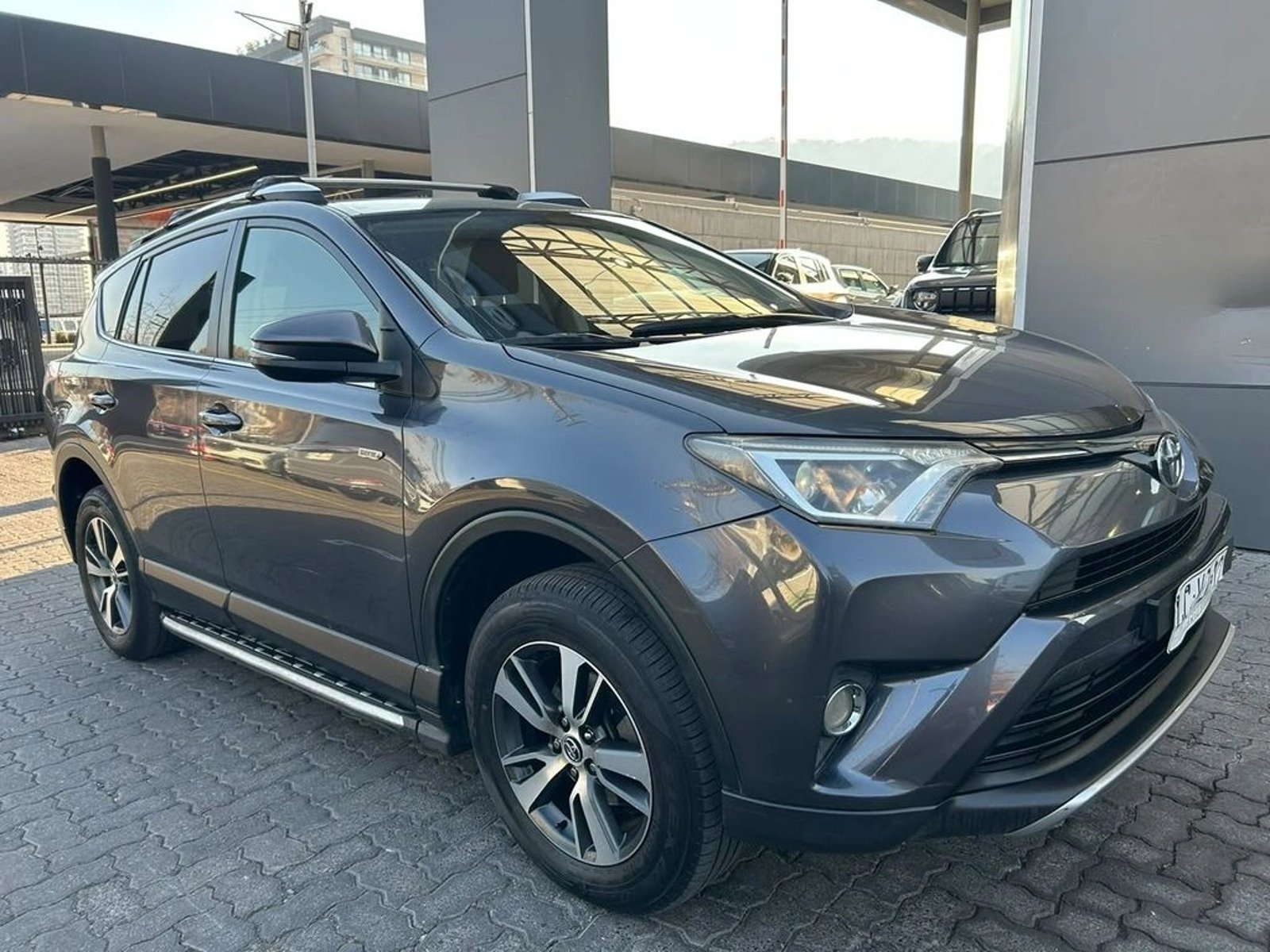 TOYOTA RAV4 2.0 ADVENTURE LUJO AT 2019 - Foto 3 de 16