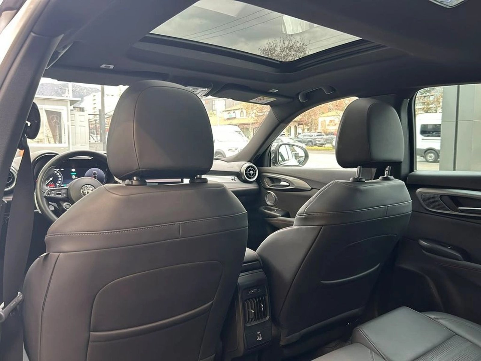 Alfa Romeo TONALE 1.3 TRIBUTO PHEV HYBRID 4X4 AT 5P 2025 - Imagen 13 de 15