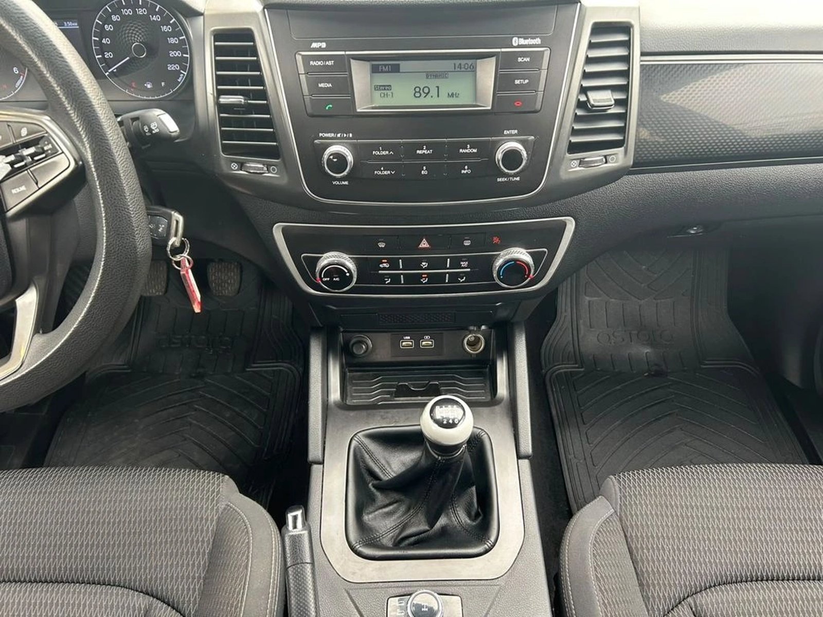 SsangYong MUSSO 2.2 GLX MT 4X4 DIESEL 2024 - Imagen 9 de 17