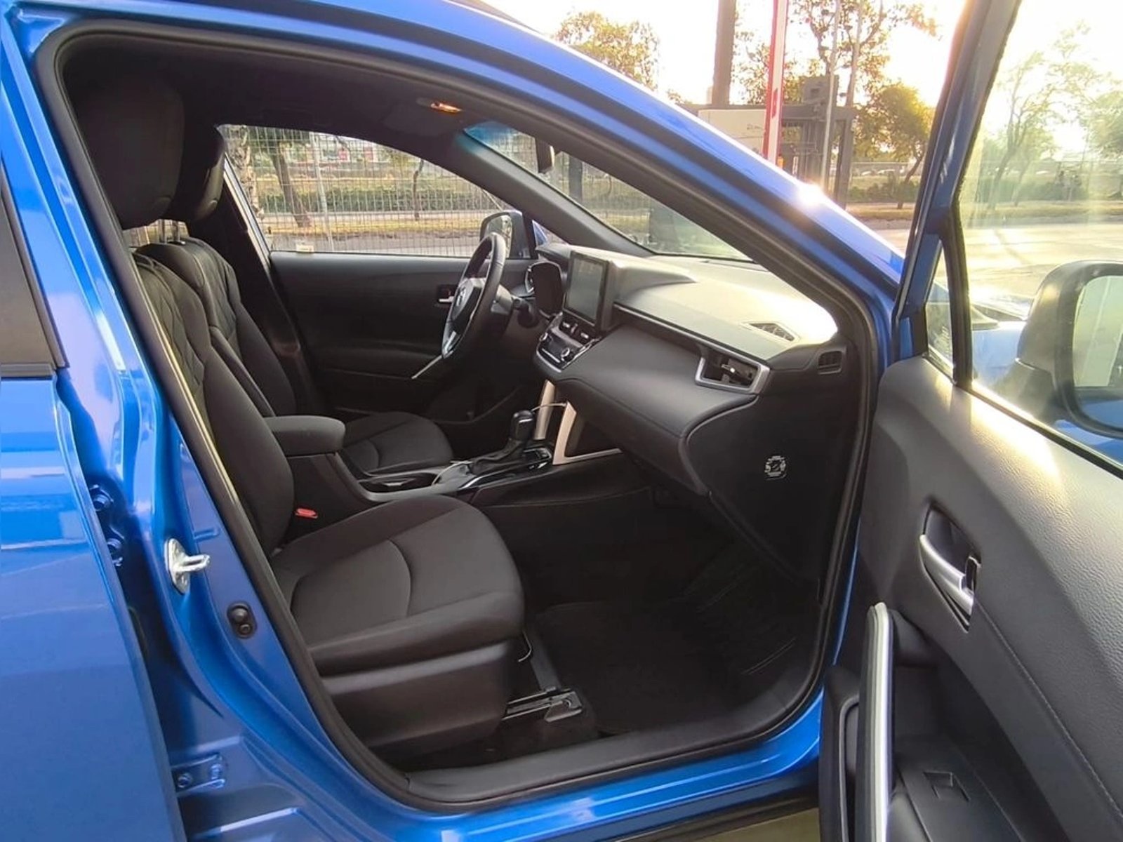 TOYOTA COROLLA CROSS COROLLA CROSS XEI CVT HEV 1.8 2024 - Imagen 20 de 20