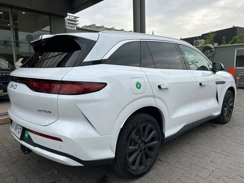 BYD ATTO 8 1.5T GS DM-I PHEV AWD AT 5P 2026 - Imagen 6 de 15