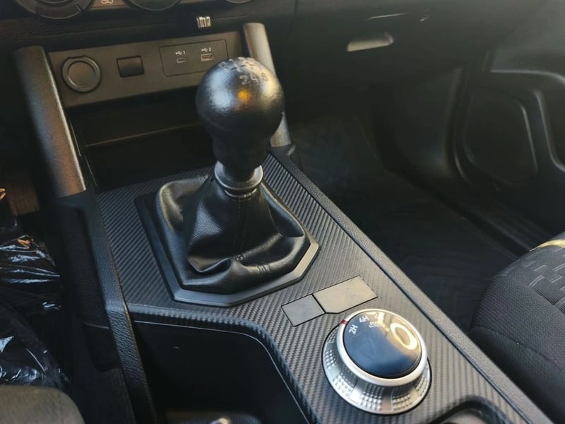 Mitsubishi L200 KATANA XRT 2.5 MT 4X4 2024 - Imagen 19 de 20
