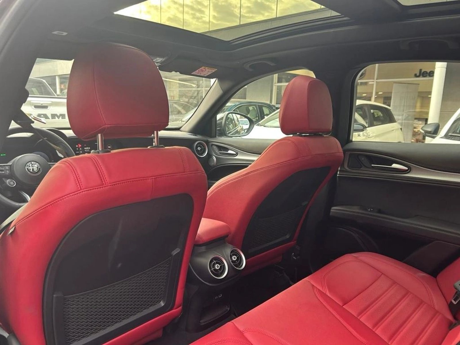 Alfa Romeo STELVIO 2.0 SUPER AWD AT 5P 2024 - Imagen 10 de 16