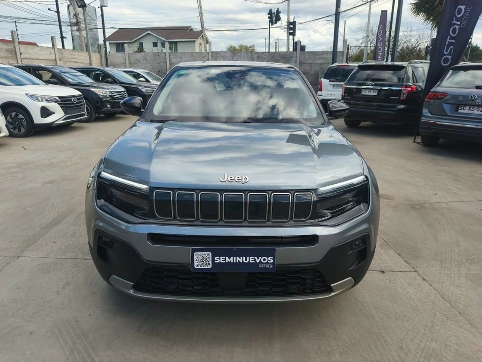 Jeep AVENGER SUMMIT 1.2 HEV 2025 - Foto 2 de 18