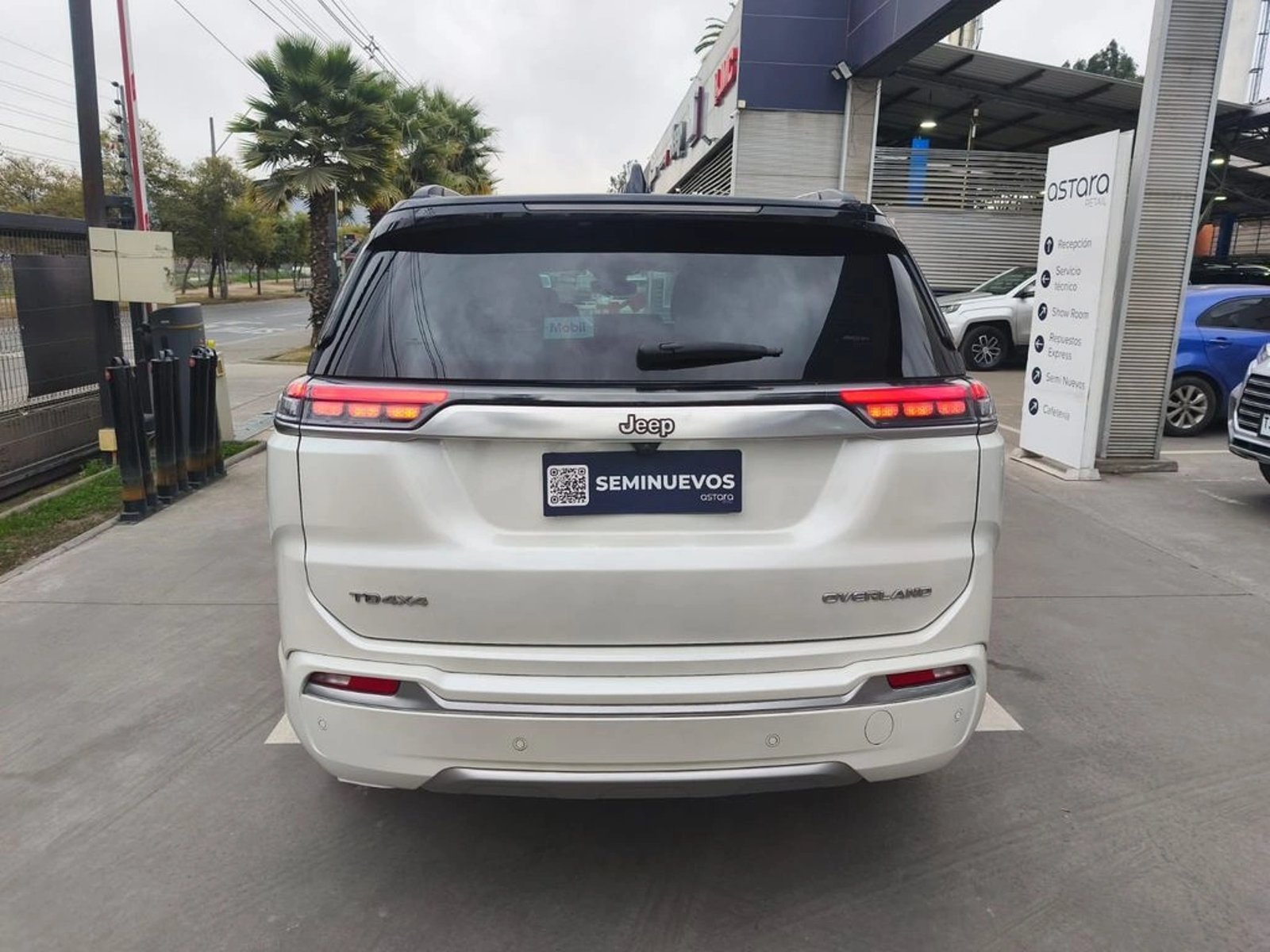 Jeep COMMANDER OVERLAND 4X4 2.0 AUT DIESEL 2023 - Imagen 7 de 20