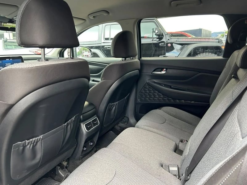Hyundai SANTA FE 2.5 AT VALUE TM 2023 - Imagen 9 de 17