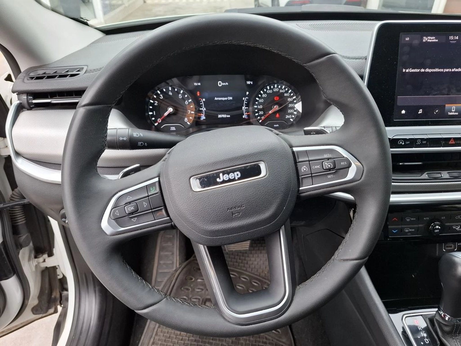 JEEP COMPASS 1.3 LONGITUDE 4X2 AT 5P 2024 - Imagen 16 de 20