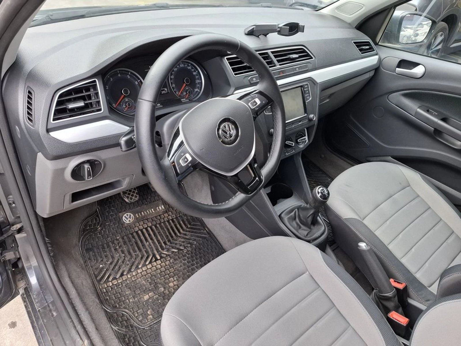 Volkswagen GOL 1.6 COMFORTLINE MT 2023 - Imagen 14 de 20